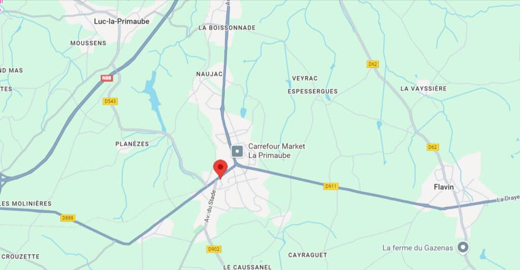 Luc-la-Primaube : Carte détaillée des routes N88 et D911. Carte de Luc-la-Primaube. Repère rouge près du Carrefour Market, la N88 et les routes D911/D902, Naujac, Flavin, Planèzes sont visibles.